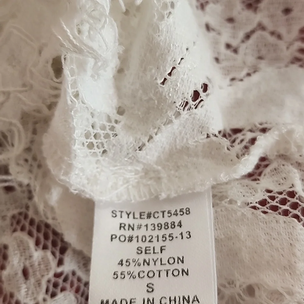 Lace Crop Top with Tulle Bell Sleeves Chelsea size small  like new without tag - Picture 9 of 12